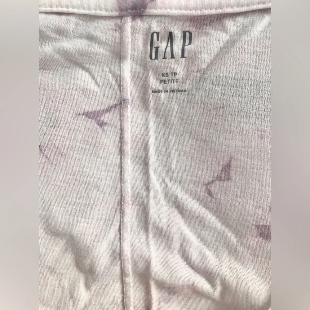 🌟PRICE DROP🌟 NWOT! GAP white + purple v-neck TIE-DYE TANK TOP Size XS Petite - Picture 4 of 5